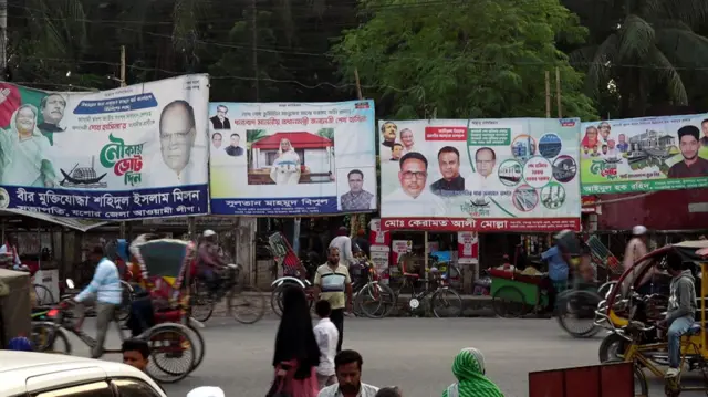 ব্যানার-পোস্টার অপসারণের নির্দেশনা দেওয়া হলেও সেগুলো সরানো হয়নি