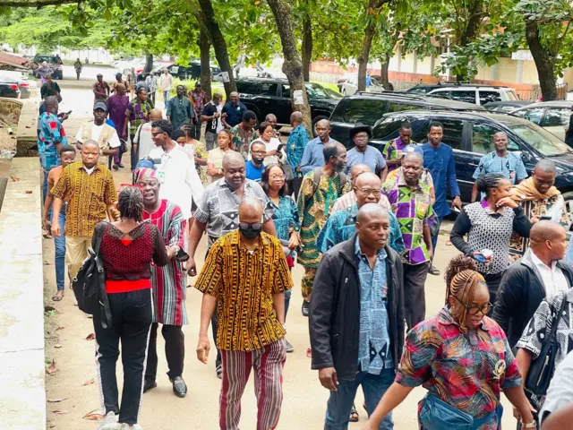 Awọn olukọ ASUU to n se iwọde ni Fasiti Ibadan