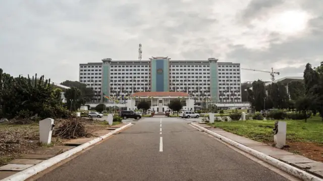 L'électricité a été coupée au parlement ghanéen le mois dernier (photo : Parlement ghanéen à Accra, le 31 juillet 2019).