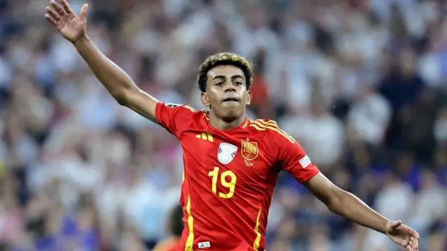 スペインのラミン・ヤマル