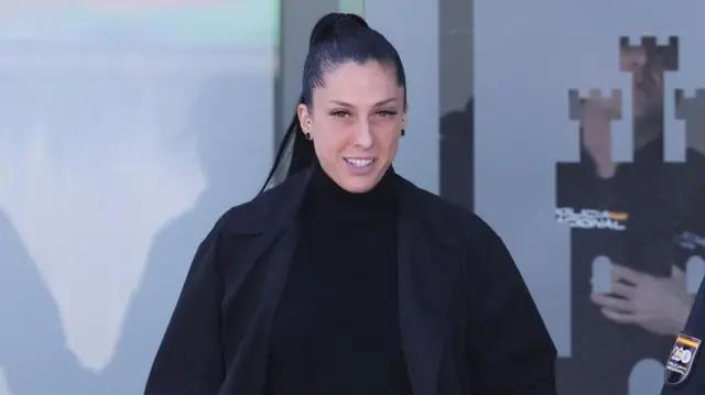 34 yaşındaki Jenni Hermoso milki takımda oynamayı sürdürüyor