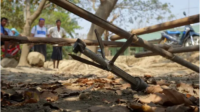 စစ်ကျန် လက်နက် ကျည်တွေက ဒေသခံ လူထုကြားထဲ အန္တရာယ် အဖြစ် ဆက် ရှိနေ