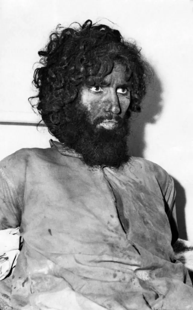 மெக்காவில் முஸ்லிம்களின் புனித இடத்தை ஆயுதக் குழுவினர் கைப்பற்றிய போது நடந்தது என்ன?