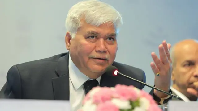 ట్రాయ్ ఛైర్మన్ ఆర్‌ఎస్ శర్మ