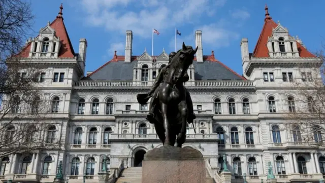 Здание законодательного органа штата Нью-Йорк