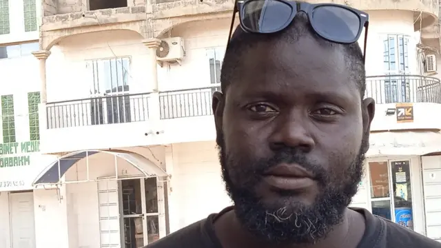 Kora Mbaye est un soudeur qui est aussi affecté par la hausse des prix du fer