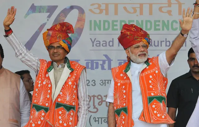 नरेंद्र मोदी और शिवराज सिंह चौहान 