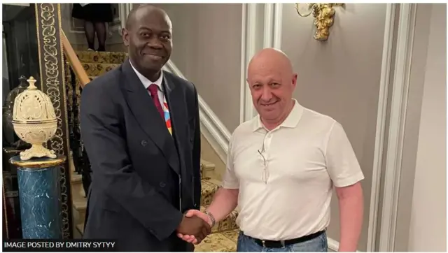 जुलाई के अंत में सेंट पीटर्सबर्ग में रूस -अफ़्रीका सम्मेलन के दौरान प्रिगोझिन सेंट्रल अफ़्रीकन रिपब्लिक में प्रेसिडेंशियल एडवाइजर फ्रेडी मापूका से मुलाकात की.