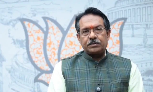 दिल्ली से बीजेपी सांसद हर्ष मल्होत्रा