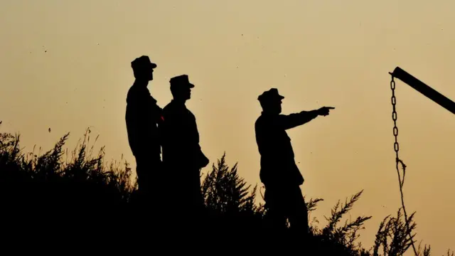 Военнослужащие