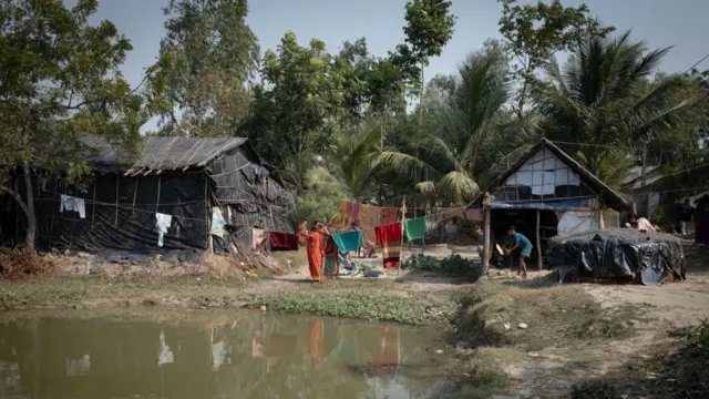 ఇంటి ముందు చెరువు