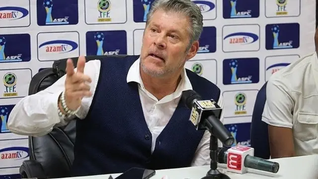 Kocha wa Yanga Luc Eymael