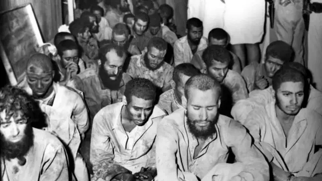 மெக்காவில் முஸ்லிம்களின் புனித இடத்தை ஆயுதக் குழுவினர் கைப்பற்றிய போது நடந்தது என்ன?