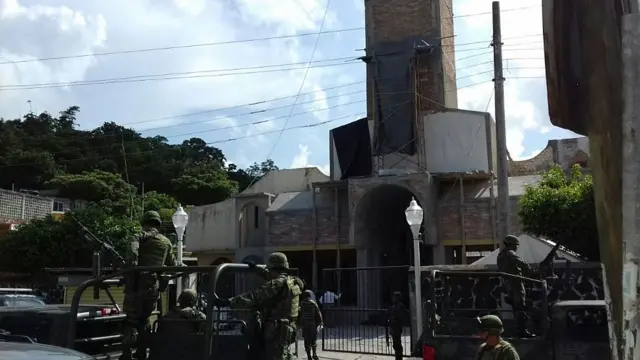 Alejo Nabor Jiménez Juárez y José Alfredo Juárez de la Cruz fueron tomados en la iglesia de Nuestra Señora de Fátima en la ciudad de Poza Rica.