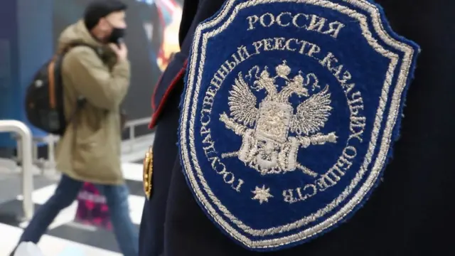 Проверка соблюдения масочно-перчаточного режима в аэропорту Шереметьево