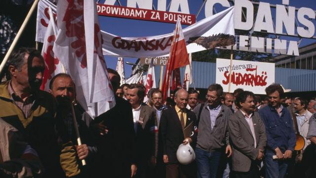 Manifestação do Solidariedade contra o fechamento dos estaleiros de Gdansk durante a campanha eleitoral de 1989