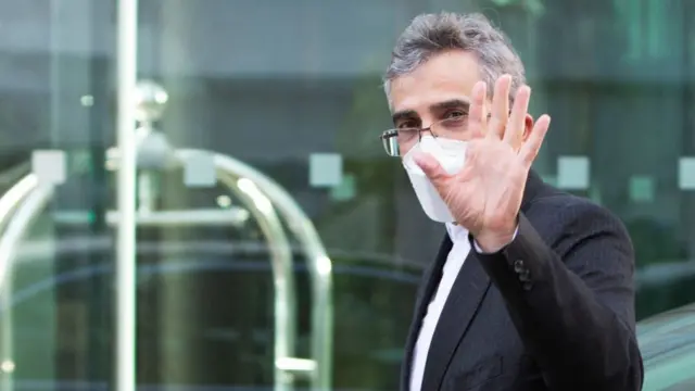 كبير المفاوضين النوويين الإيرانيين علي باقري كني يصل إلى قصر كوبورغ، في فيينا في 8 فبراير/شباط 2022