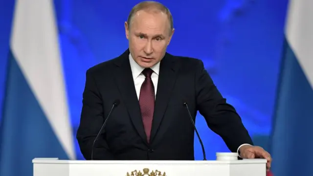 Putin'den ABD'ye rest: Avrupa'da füze konuşlandırırsa, aynısını yapar hedef  alırız - BBC News Türkçe