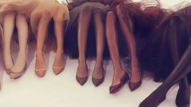 Đồ lót nude, môi son nude, giày nude là khái niệm khó hiểu