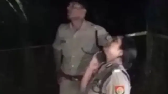 ঘটনাস্থলে সিনিয়ার পুলিশ কর্মকর্তারা