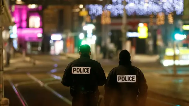iki polis