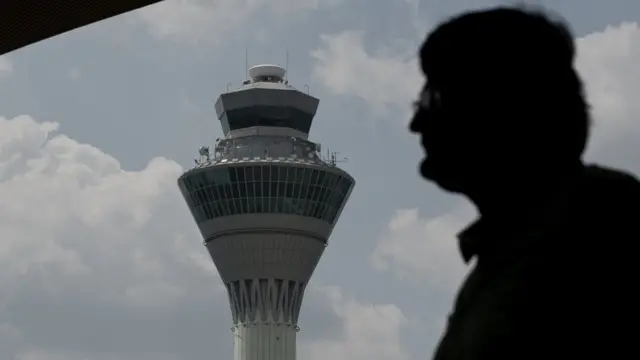 এয়ার ট্রাফিক কন্ট্রোল টাওয়ার