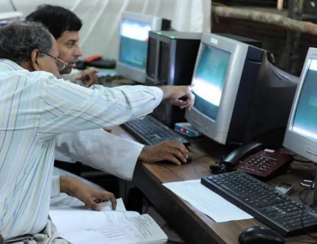 డబ్బు సీజ్ 