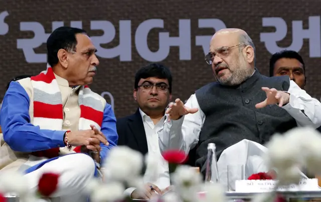 विजय रूपाणी और अमित शाह