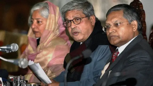 राधा कुमार, दिलीप पडगांवकर, एमएम अंसारी