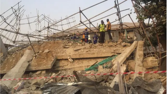 Scene of di building collapse