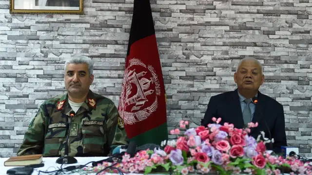 ولسمشر غني د دغو دواړو چارواکو استعفاوې منلي دي.