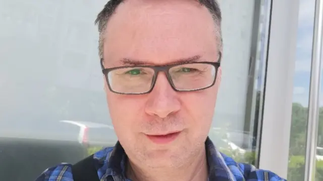 Profesor Aleksandar Jugović drži nastavu na predmetu Socijalna politika na FASTER-u