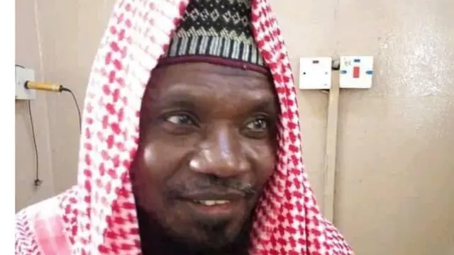 Sheik Abdullahi Garangamawa say every Kano pesin dey support make goment re-open mosques for Friday prayers