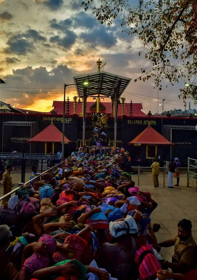 శబరిమల అయ్యప్ప స్వామి సన్నిధానం