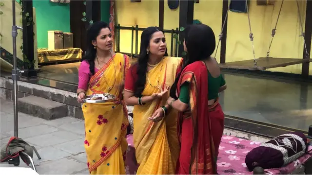 'मुलगी झाली हो'च्या सेटवरचं दृश्य