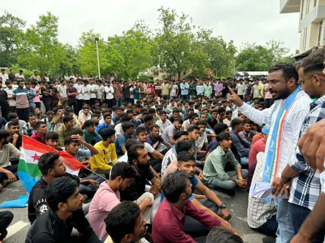 ઉમેદવારો પરીક્ષાના પરીણામમાં પારદર્શિતાની માગ કરી રહ્યાં છે