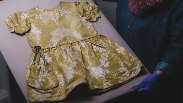 فستان أطفال