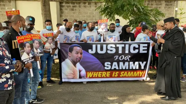 Maatii fi hiriyoonni Saamsoon hiriira bahuun waa'ee isaa odeeffannoon akka kennamuuf gaafatanii turan