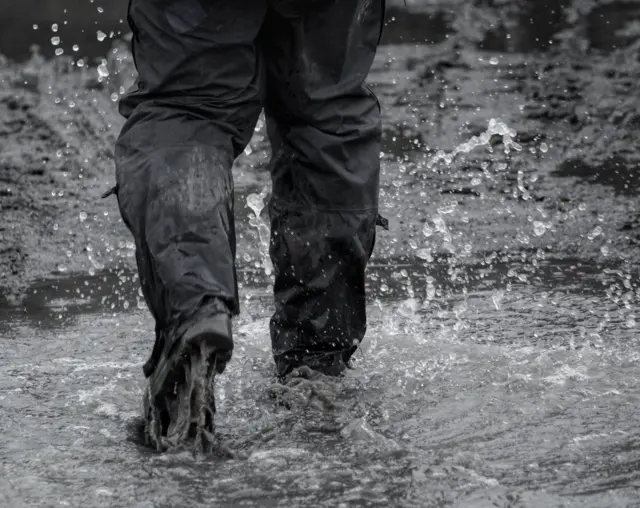 वूस्टरशायर के सीवर्न स्टोक की यह तस्वीर जेम्स स्वेन ने ली है.