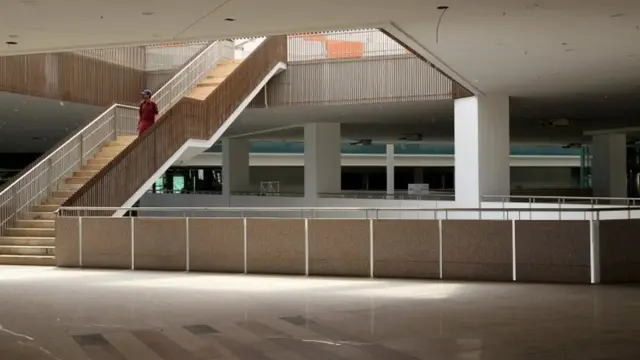 نیو ایئر پورٹ