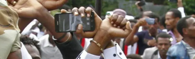 Wanaharakati wametumia simu zao kusambaza taarifa kuhusu maandamano yao