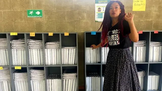 Velia Vidal y Motete