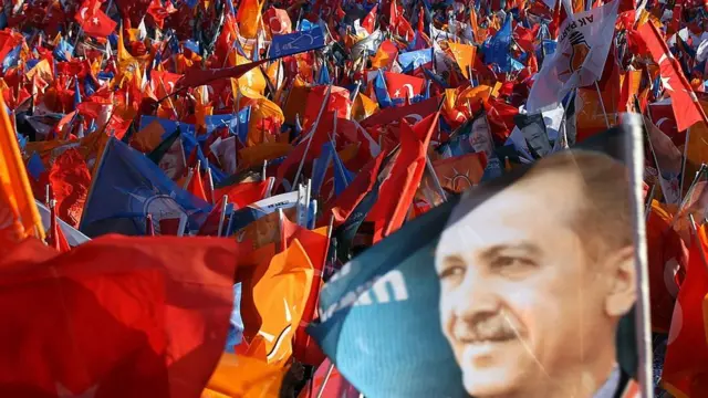 Құрбымның әйелінің мысығы Анальды секс суреті немесе көлденең қимадағы фотосурет