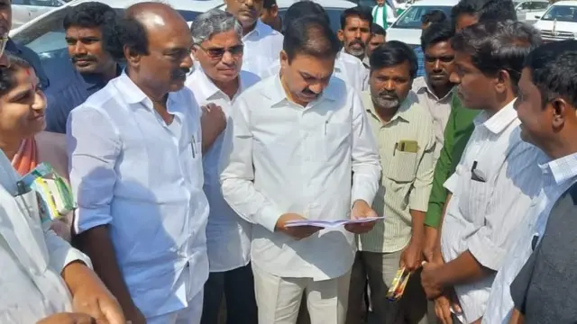 అప్పర్ భద్రను అడ్డుకోవాలని ఏపి వ్యవసాయ మంత్రికి సీపీఎం నేతలు వినతి పత్రం అందించారు