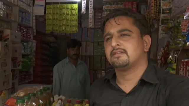 چکوٹھی کے دکاندار محمد امین، چکوٹھی، پاکستان کے زیرِ انتظام کشمیر