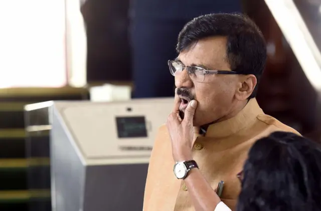 संजय राऊत 