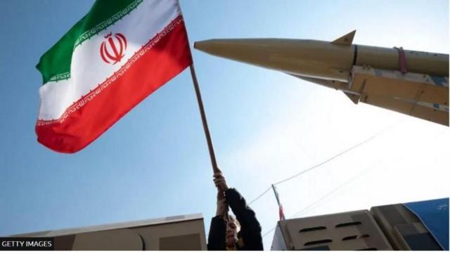 الإعلام الإيراني أكد مسؤولية الحرس الثوري عن الاستيلاء على سفينة 