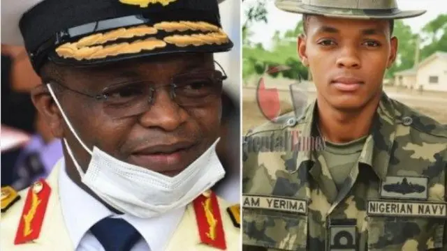 Ọ̀gàgun Awwal Zubairu Gambo àti ologun oju omi A.M Yerima wọ asọ ologun, wọn si de fila ologun bakan naa.