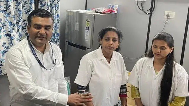 'आपला दवाखाना'साठी स्थानिक प्रशासन कंत्राटी पद्धतीवर कर्माचारी नियुक्त करत आहे.