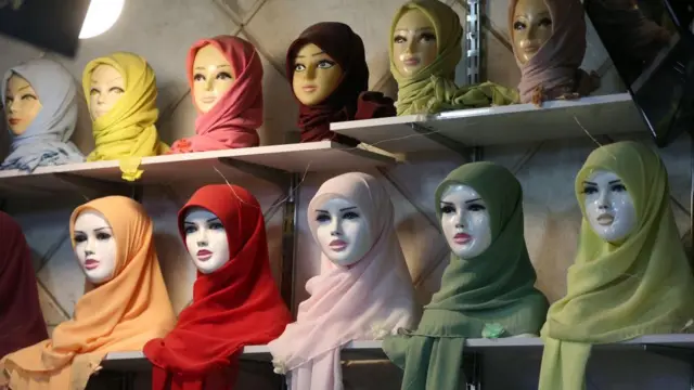 مانکن با حجاب